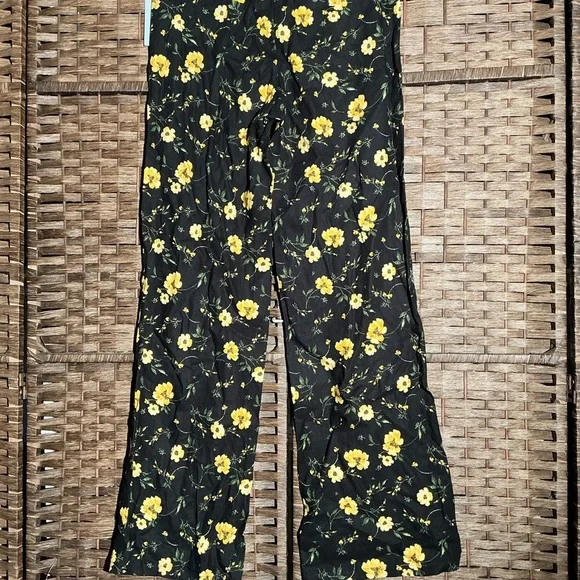 Floral Black and Yellow Women's Pants - Picture 4 of 4